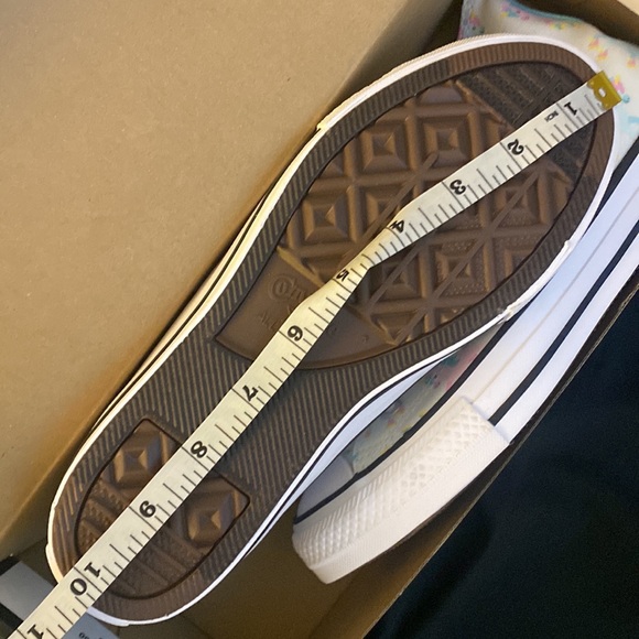 CONVERSE UNICORN CHUCK TAYLOR ALL STAR NWOT JUNIOR SIZE 5 - Picture 10 of 10